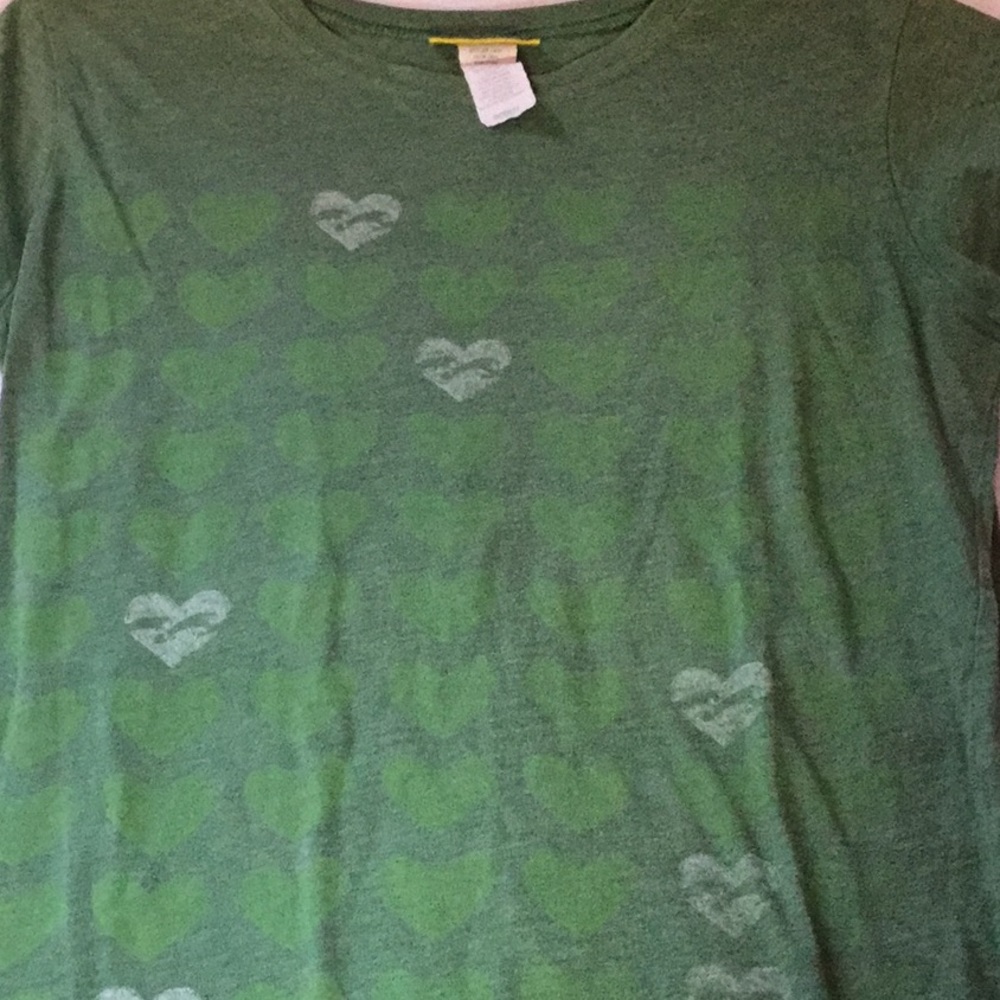 Billabong green T